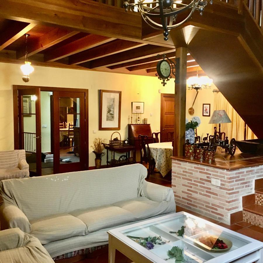 Affittacamere Casa Roble Almenara de Tormes Esterno foto