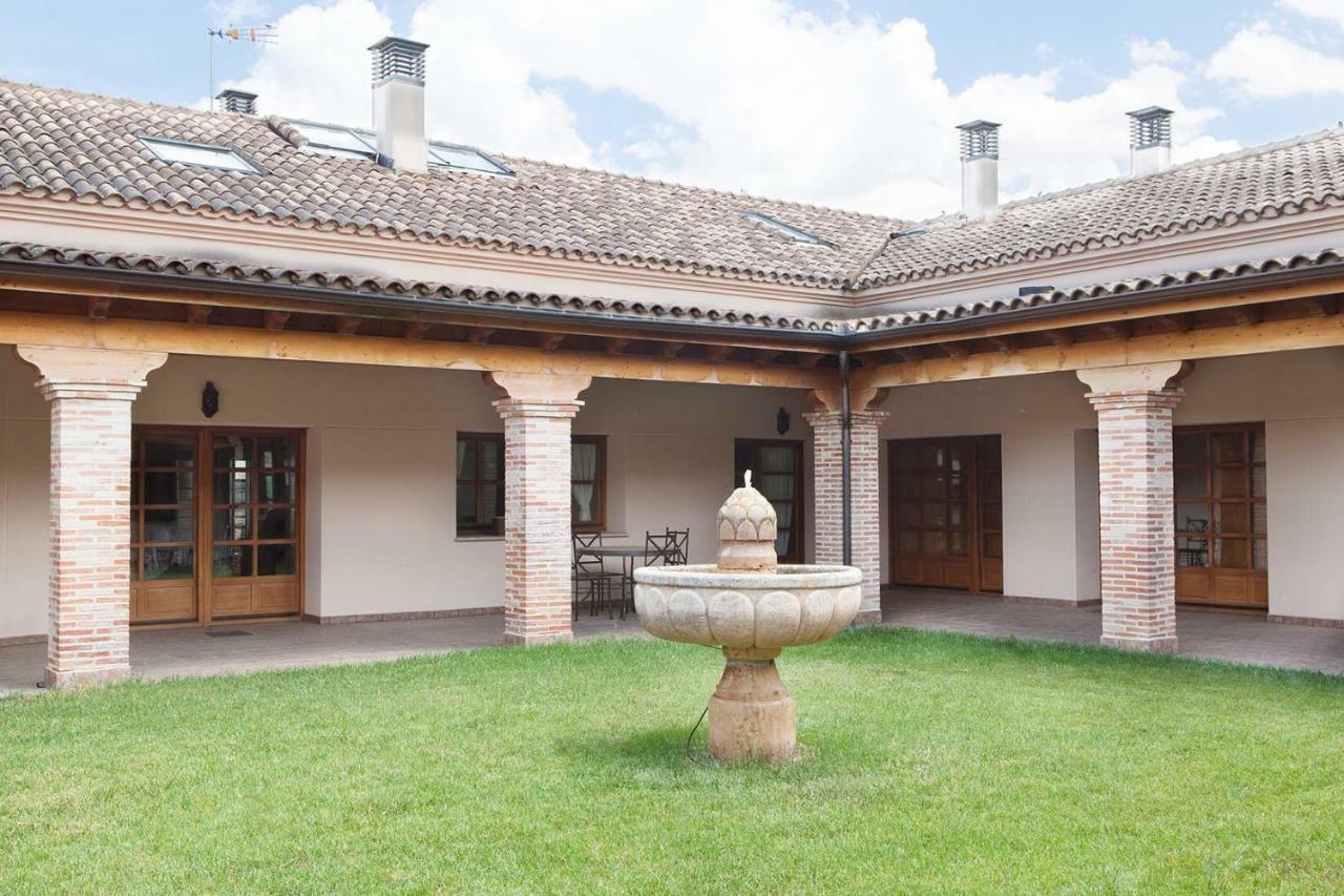 Affittacamere Casa Roble Almenara de Tormes Esterno foto